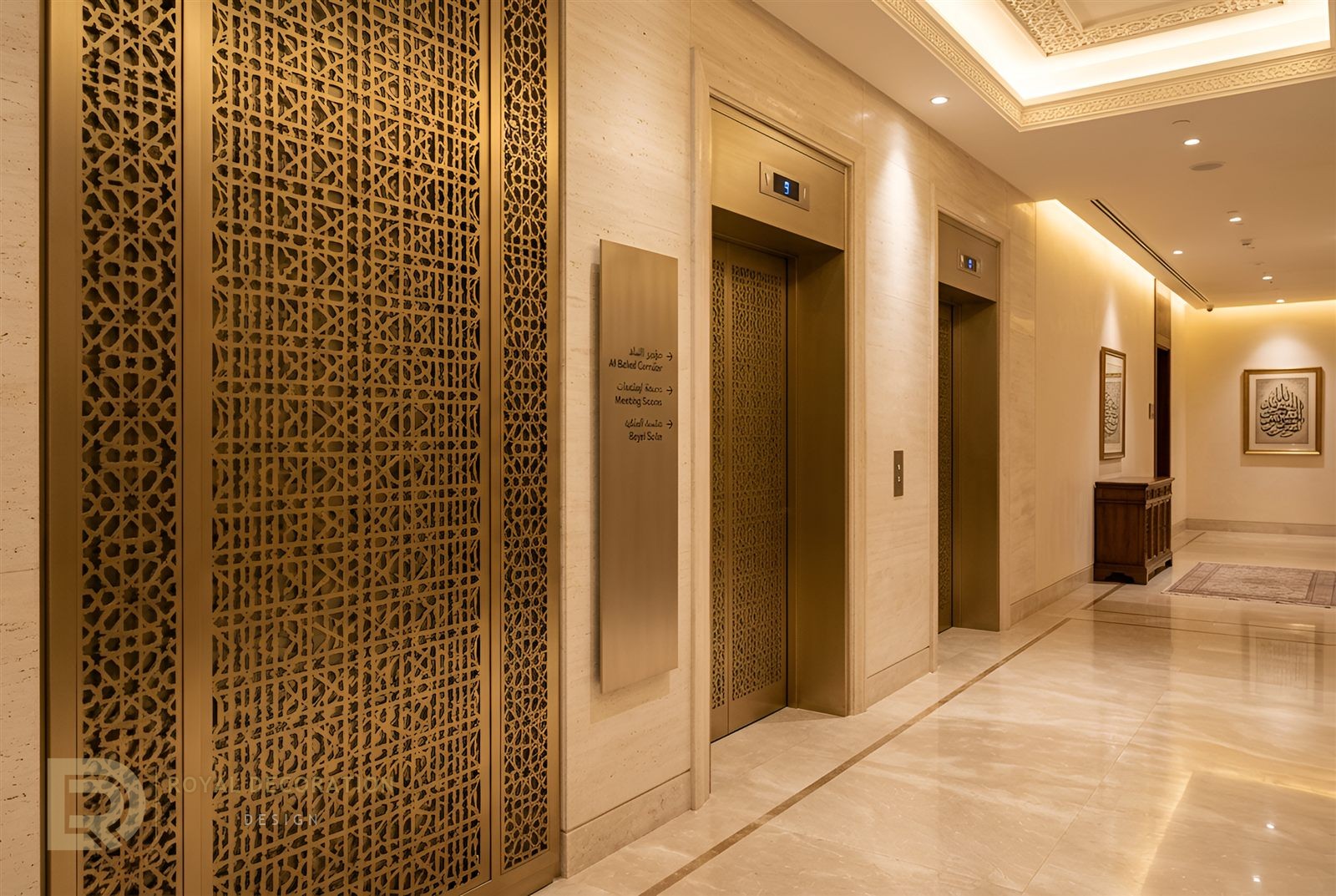 Five-Star Hotel &mdash; Champagne Gold &mdash; Elevator lobby & wayfinding